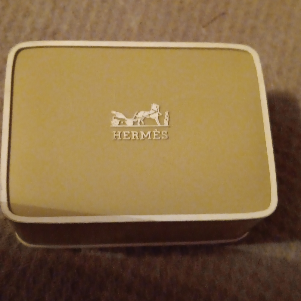 NIB HERMES CALECHE SOAP BAR 3OZ - Picture 5 of 6